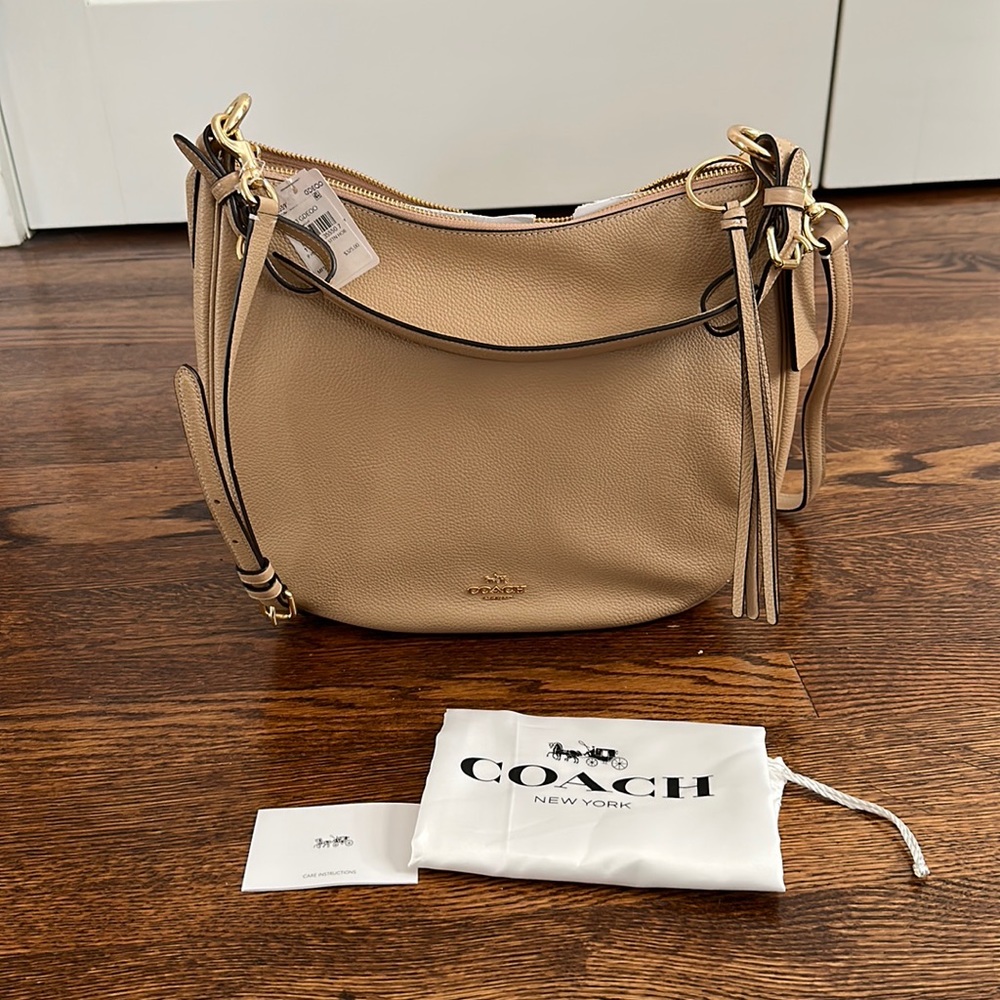 Coach Sutton Hobo In Pebble leather